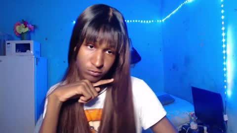 Snapshot of angell_dustt chatting on 10-01-25, 11:16 Danielle online show from 10-01-25, 11:16
