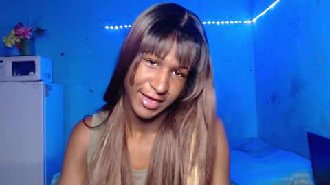 Snapshot of angell_dustt chatting on 10-08-25, 04:54 Danielle online show from 10-08-25, 04:54