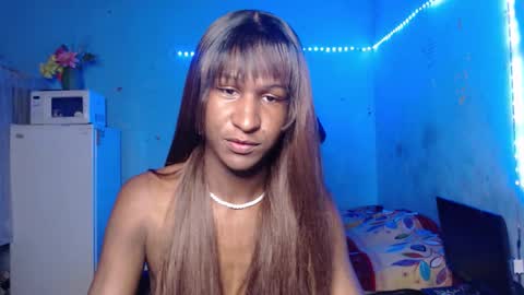 Snapshot of angell_dustt chatting on 10-15-25, 02:01 Danielle online show from 10-15-25, 02:01