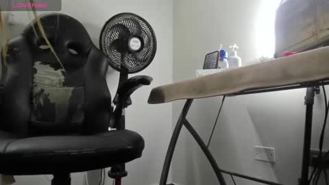 Snapshot of angell_hans11_aws chatting on 12-24-24, 06:00 Im Angel  online show from 12-24-24, 06:00