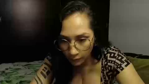 Snapshot of angellaisabella chatting on 10-17-25, 08:44 ANGELA ISABELLA online show from 10-17-25, 08:44