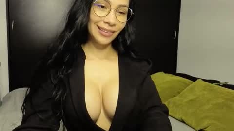 Snapshot of angellaisabella chatting on 11-08-25, 12:49 ANGELA ISABELLA online show from 11-08-25, 12:49