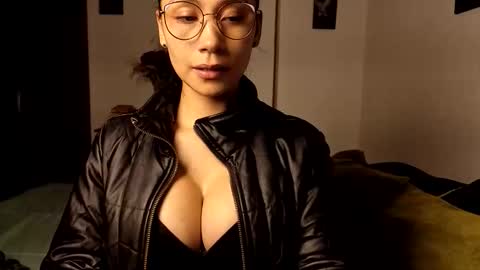  ANGELA ISABELLA  online show from 01-11-26, 12:59