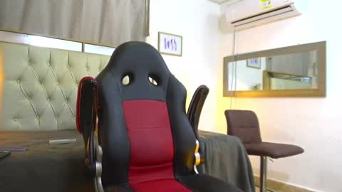 angellatino0 online show from 12-25-24, 05:58