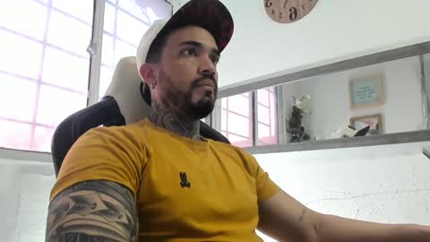 angellatino0 online show from 01-02-25, 08:46