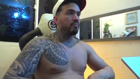 angellatino0 online show from 01-12-25, 01:11