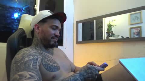 angellatino0 online show from 01-12-25, 04:21