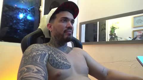 angellatino0 online show from 01-12-25, 11:36