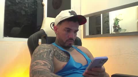 angellatino0 online show from 01-30-25, 03:00