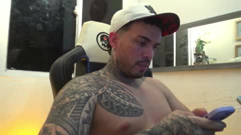 angellatino0 online show from 02-01-25, 06:10