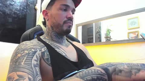 angellatino0 online show from 02-05-25, 06:35