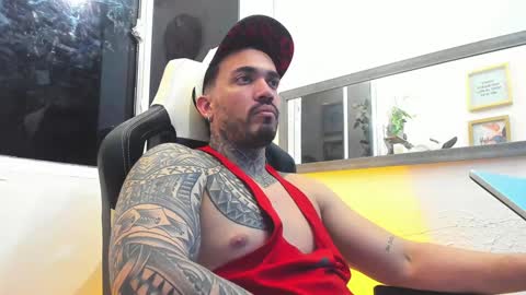 angellatino0 online show from 02-06-25, 07:02