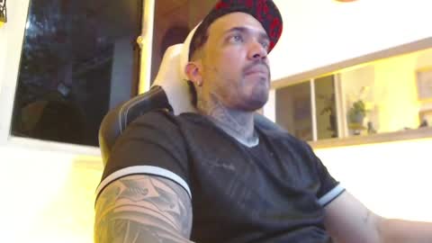 angellatino0 online show from 02-20-25, 07:23