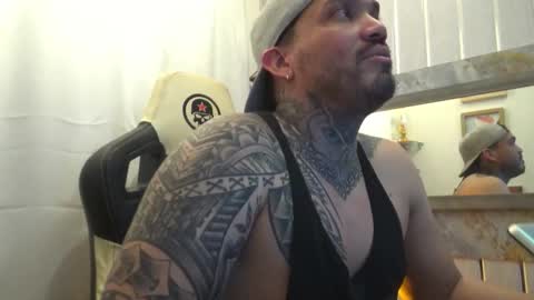 angellatino0 online show from 10-04-25, 06:55