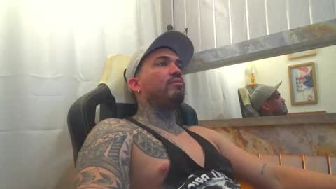 angellatino0 online show from 10-10-25, 06:12