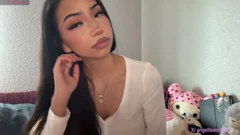 angel online show from 01-09-26, 08:21