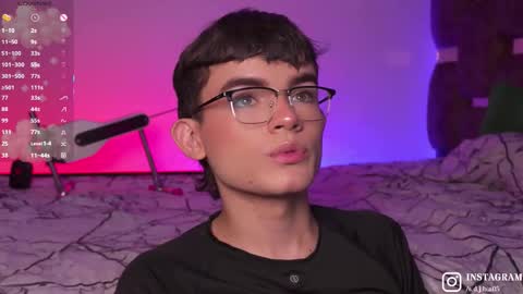 Angelo I work from home this is my room  online show from 10-17-25, 07:33