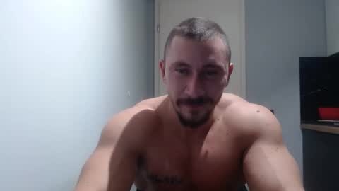  ------- SEX SHOW WITH GUYS AND GIRLS  MUSCLE SHOW online show from 10-20-25, 03:45