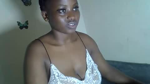 Snapshot of angelofsweetness chatting on 12-16-25, 08:03 angelofsweetness online show from 12-16-25, 08:03