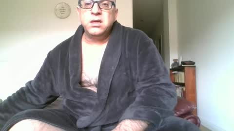 Snapshot of angelor01 chatting on 11-19-25, 01:27 angelor01 online show from 11-19-25, 01:27