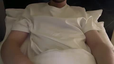 Snapshot of angelow2000 chatting on 03-12-25, 02:30 Angelow online show from 03-12-25, 02:30