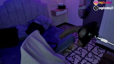 Snapshot of angels__collins chatting on 11-29-25, 09:29 ANGELS online show from 11-29-25, 09:29