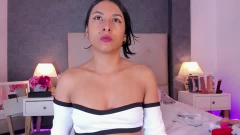 Angela online show from 10-16-25, 11:33