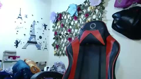 Snapshot of angelsexhotlatin chatting on 02-18-25, 02:16 angelsexhotlatin online show from 02-18-25, 02:16