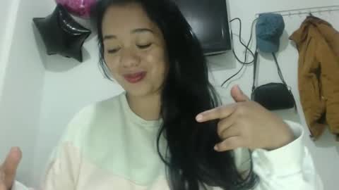 rebeca online show from 11-15-25, 04:47