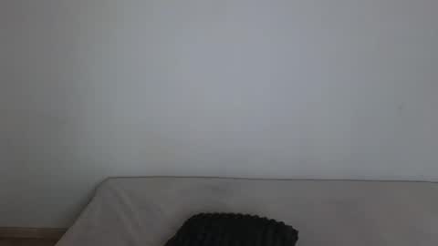 Giulia online show from 01-31-25, 01:23