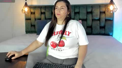 ANGIE online show from 09-08-25, 03:00