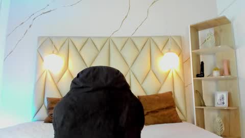 ANGIE online show from 01-09-26, 02:20