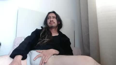 angeluxxxifer online show from 11-04-25, 04:06