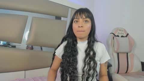 Snapshot of angely_js chatting on 02-20-25, 08:58 angely_js online show from 02-20-25, 08:58