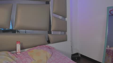 Snapshot of angely_js chatting on 02-25-25, 11:33 angely_js online show from 02-25-25, 11:33