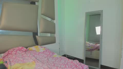 Snapshot of angely_js chatting on 03-08-25, 12:44 angely_js online show from 03-08-25, 12:44