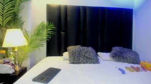 angi_lozano online show from 11-08-25, 03:07