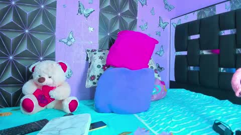 Snapshot of angi_sousxx3 chatting on 01-03-25, 12:43 angi online show from 01-03-25, 12:43