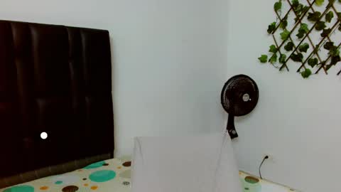 Angie online show from 03-05-25, 02:12