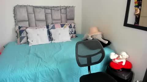 angie online show from 12-14-24, 06:20