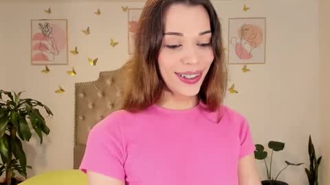 Snapshot of angie_modelo chatting on 12-10-24, 01:32 Anabella online show from 12-10-24, 01:32