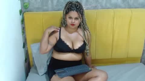 Snapshot of angiekatrinacm101 chatting on 02-12-26, 12:33 angiekatrinacm101 online show from 02-12-26, 12:33