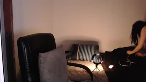 Snapshot of angiesquirt chatting on 01-19-26, 02:37 VALENTINA online show from 01-19-26, 02:37