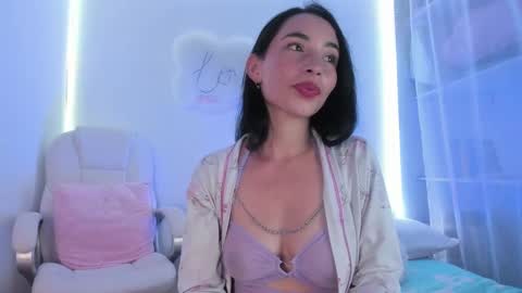Snapshot of angiiebylpz chatting on 12-31-24, 01:04 violeth lopez online show from 12-31-24, 01:04