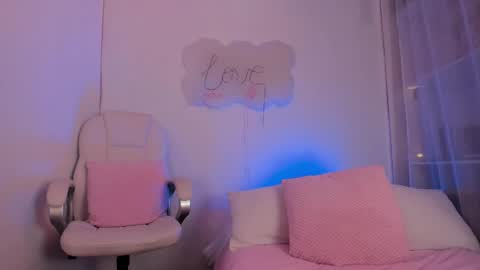 Snapshot of angiiebylpz chatting on 03-01-25, 02:13 violeth lopez online show from 03-01-25, 02:13