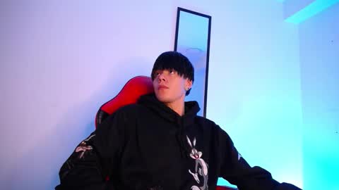 anhonymus online show from 11-18-25, 03:34