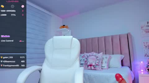 Ania online show from 12-18-24, 03:26