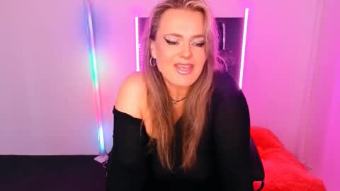 Snapshot of anielafox chatting on 09-14-25, 07:07 Aniela online show from 09-14-25, 07:07