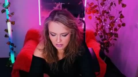 Snapshot of anielafox chatting on 10-04-25, 08:23 Aniela online show from 10-04-25, 08:23