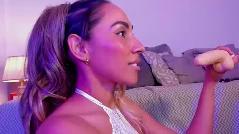 Snapshot of anierouse chatting on 01-13-25, 04:41 ROUSE online show from 01-13-25, 04:41